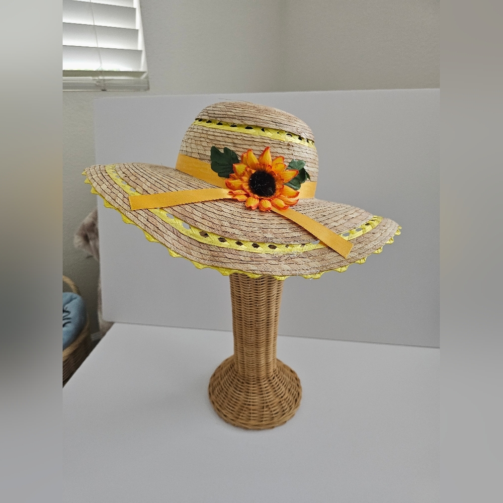 Vintage Style Straw Sun Hat Sunflower Ribbon & Ric-Rac Trim Wide Brim Garden Hat